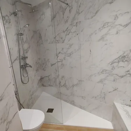 Moderno, Luminoso Y Exterior En Calle Peatonal Appartamento Oviedo