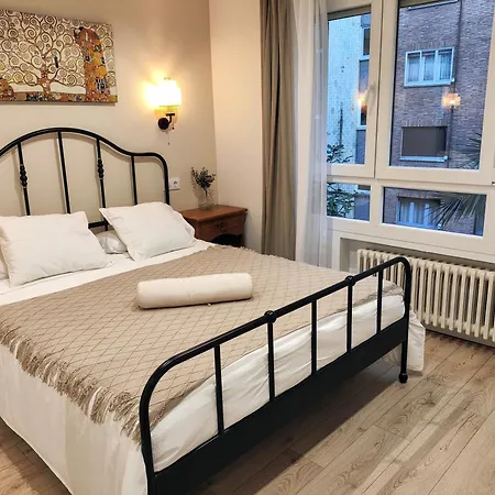 Moderno, Luminoso Y Exterior En Calle Peatonal Apartment Oviedo